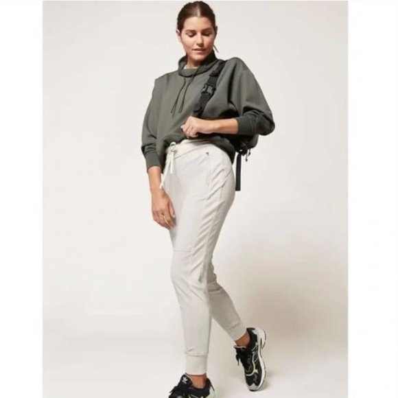 Athleta Pants - Athleta Headlands Hybrid Trek Jogger | 6